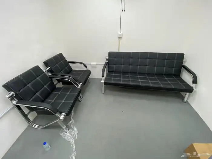 طاولات مكاتب متوفرة بأحجام مختلفة  100 سم  120 سم  140 سم 18