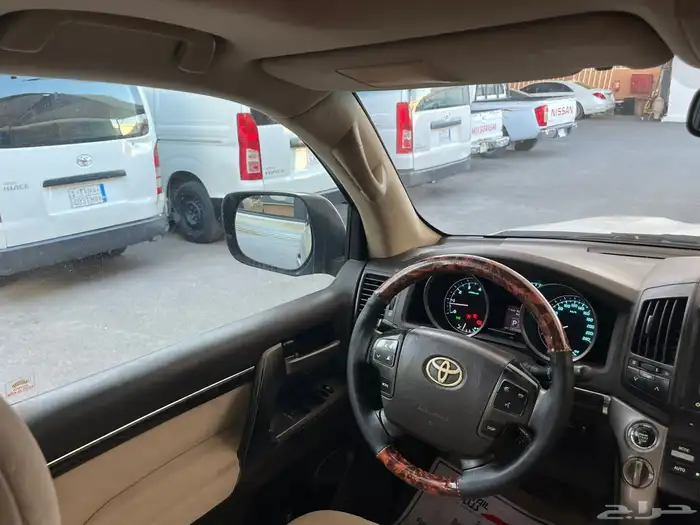 تويوتا لاندكروزر 2009 8