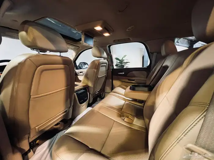 يوكن 2011 SLT نظيف وبحاله ممتازه 13