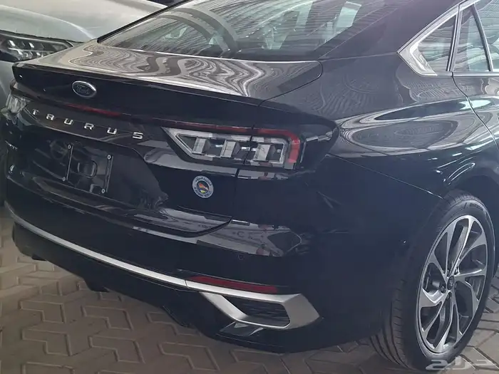 فورد توريس ترند تيتانيوم 2026 اسود 2