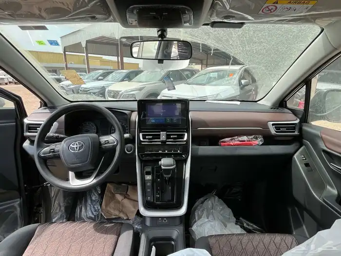 تويوتا انوفا GL رصاصي 2025 كاش وتقسيط 2