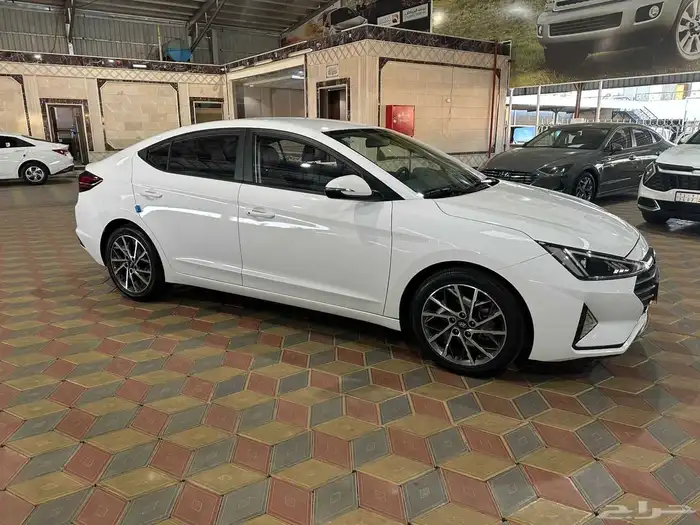 النترا بنزين 2020 وارد كوريا مخزنة عداد 50 الف بحالة الوكالة 0