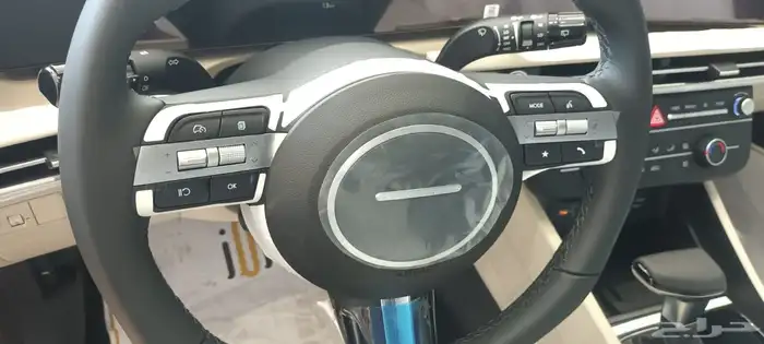 هيونداي توسان سمارت 1600 سقف أسود وسقف عادي 2025 11