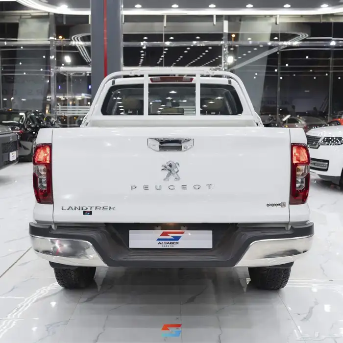 بيجو لاندتريك غمارتين ديزل دبل الموديل 2023 1