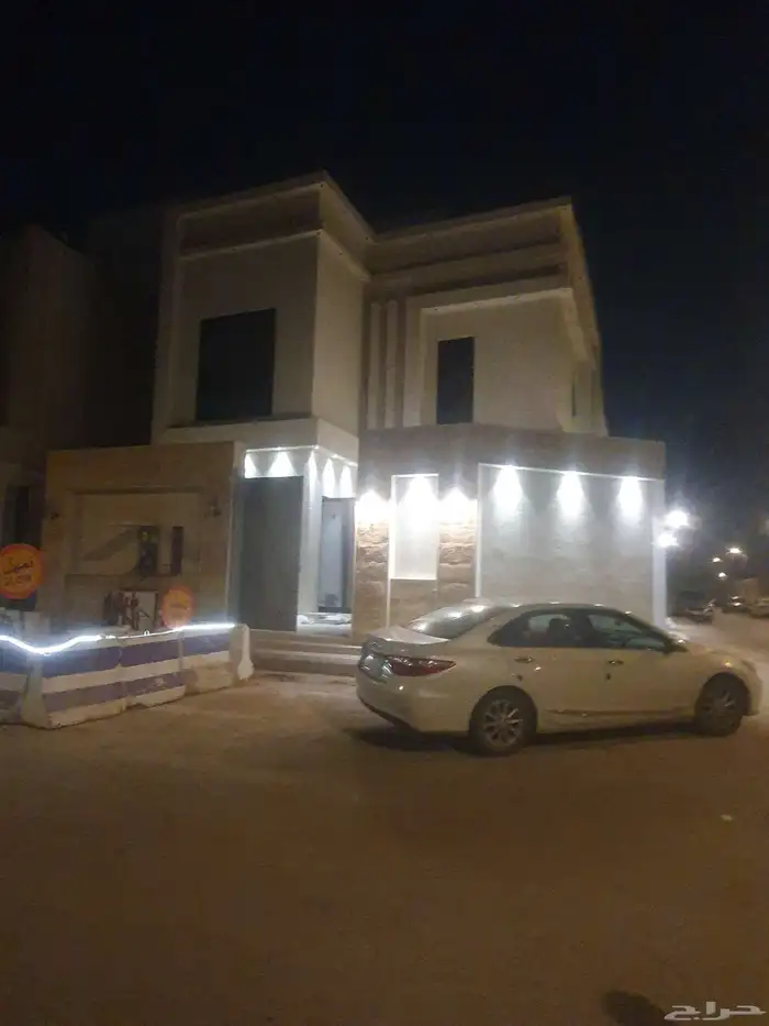 فلا درج داخلي وشقه للبيع في حي النهضة 1