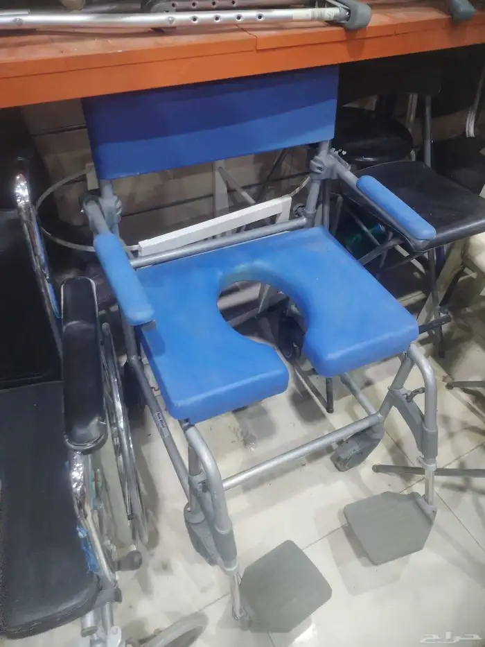 للبيع كرسي متحرك لذوي الاحتياجات الخاصة خاص للحمام 0