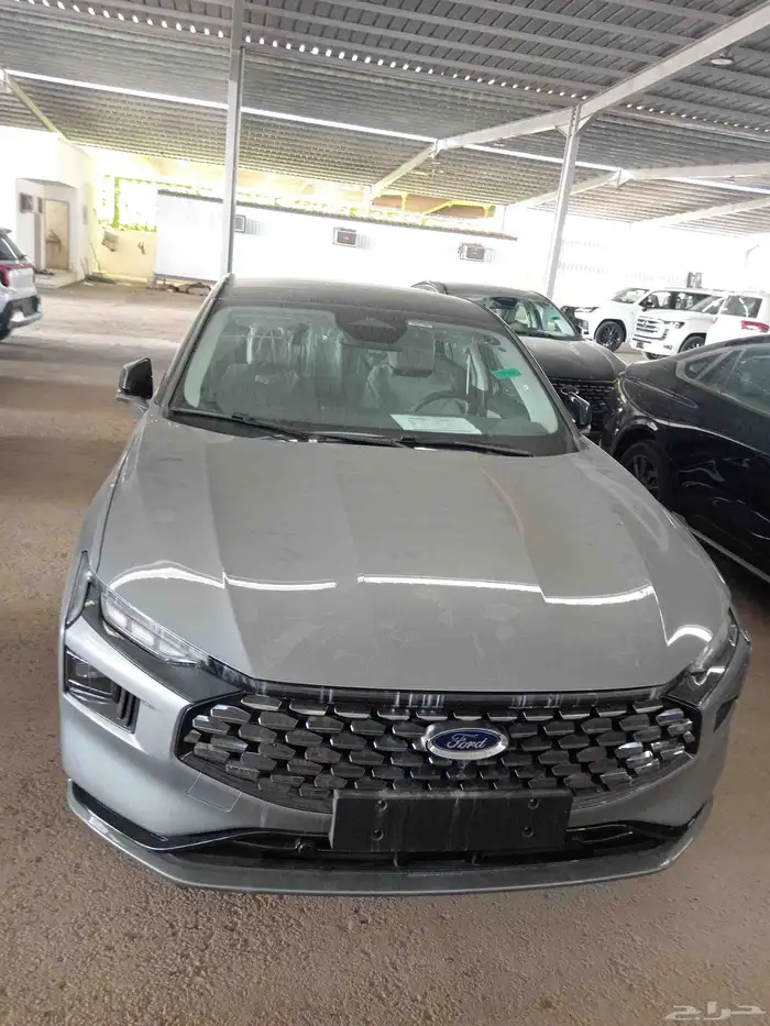 فورد تورس تيتانيوم موديل 2026 الوان مختلفه 9