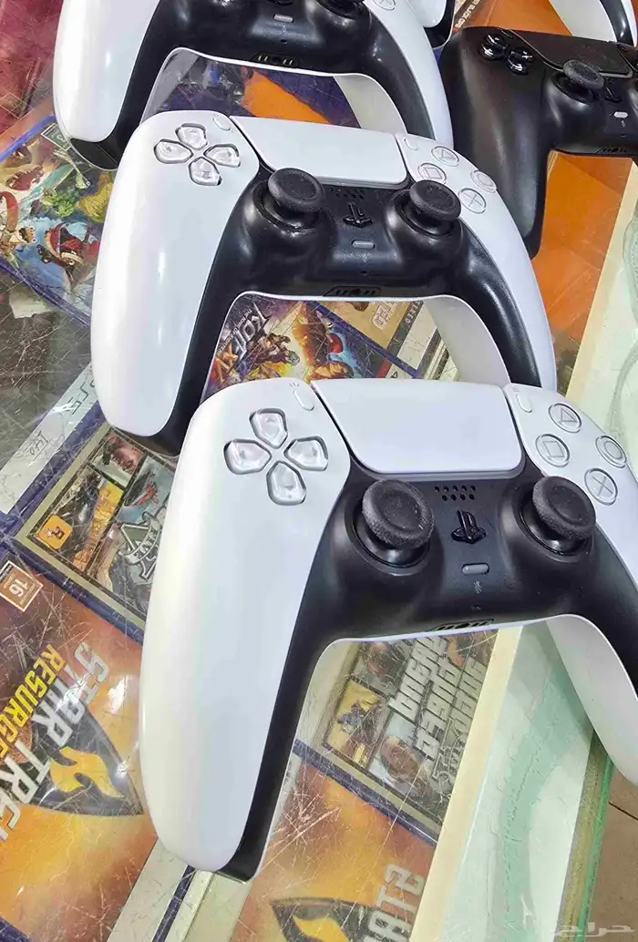 يدات سوني فايف مستخدم نظيف جدآ 2