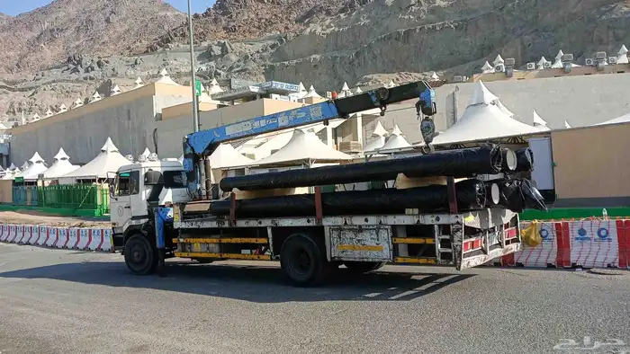 يوجد لدينا جميع انواع سطحات والكرينات والمعدات الثقيلة 0