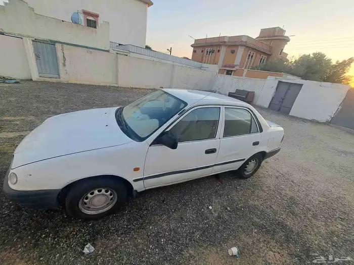 سياره تويوتا كورولا 2