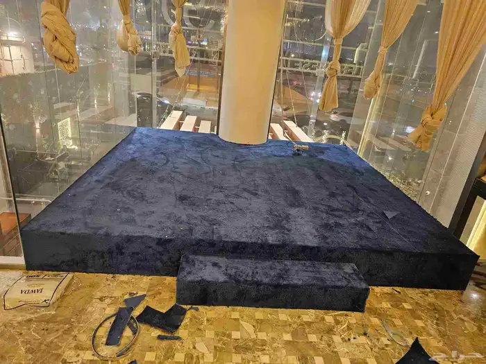 معلم فني تركيب موكيت و سجاد مكاتب. مساجد. معارض. موتمرات. 3