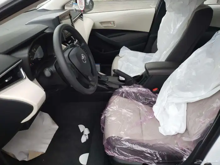 تويوتا كورولا موديل 2025 ستاندر محرك 2000 9