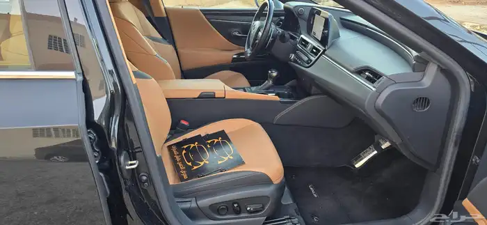 لكزس ES300h 2023 هايبرد 16