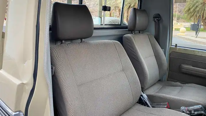 تويوتا شاص فل كامل بريمي نظيف 2012 18