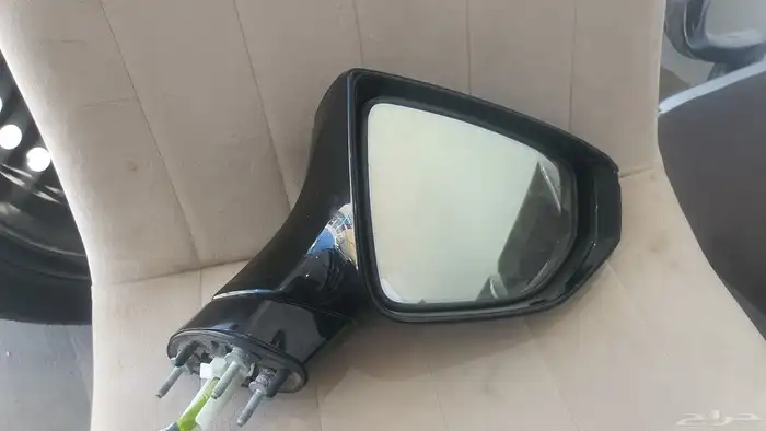 مرايه يمين لكزس es اي اس 300h من 19الى 24 1