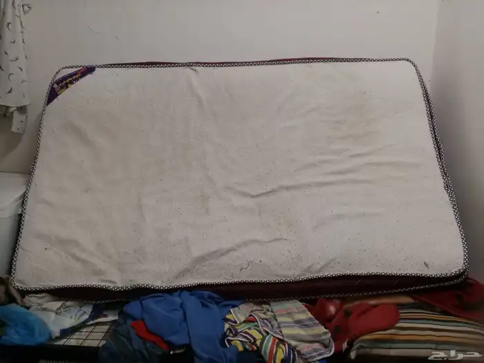 شاشه عادي 32 شبه جديد ومرتب نفر ونص وغسالة حوضين 8 كيلوا توش 3