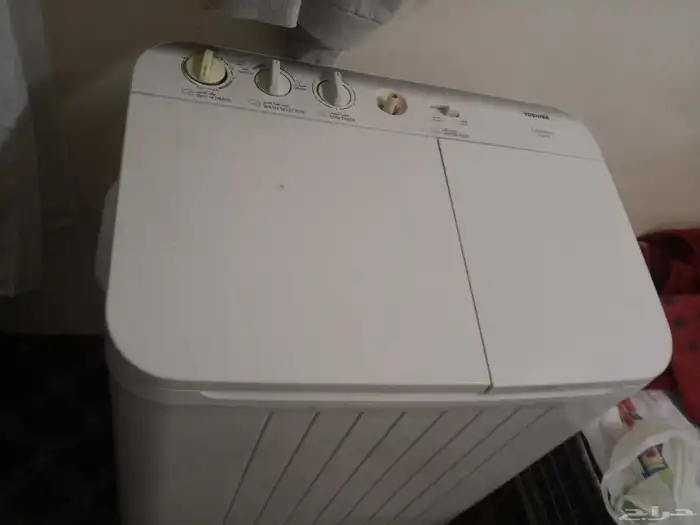 شاشه عادي 32 شبه جديد ومرتب نفر ونص وغسالة حوضين 8 كيلوا توش 6