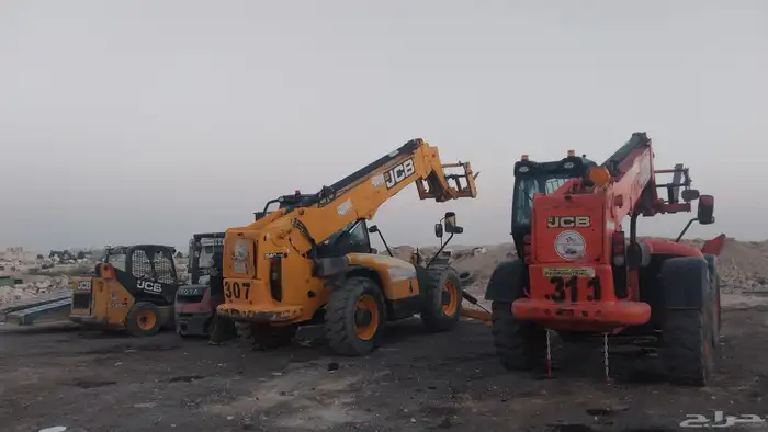 ابو فارس لجميع المعدات الثقيله للايجار يومي شهري سنوي 4