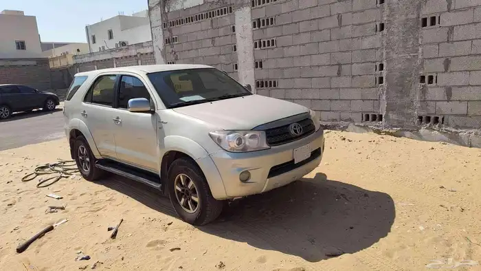 فورتشنر 4سلندر دبل ماشي 360الف 2011 1