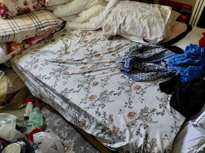 اثاث للبيع بسعر مغري سرير 2 دولاب 2 كمود و مكتب ب 500 8