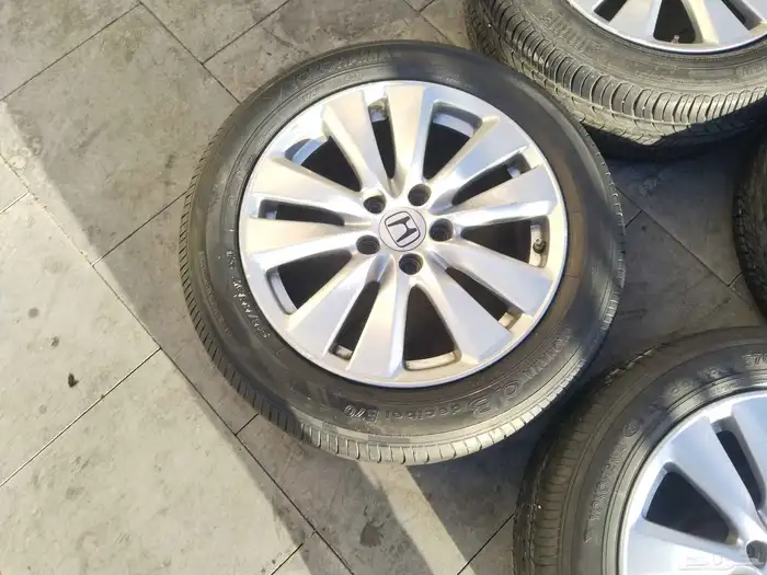 جنوط اكورد اسبيشل مقاس17 أصلي وكاله موديل 2013 2012 2011تركب 4