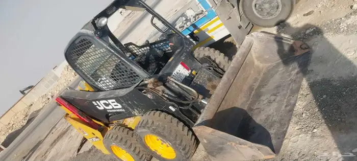 ابو فارس لجميع المعدات الثقيله للايجار يومي شهري سنوي 3