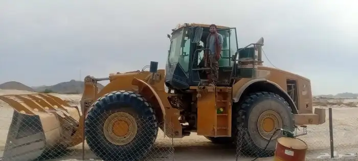 انا سواق شيول وقلاب جنسية يمني خبرة كملها 1