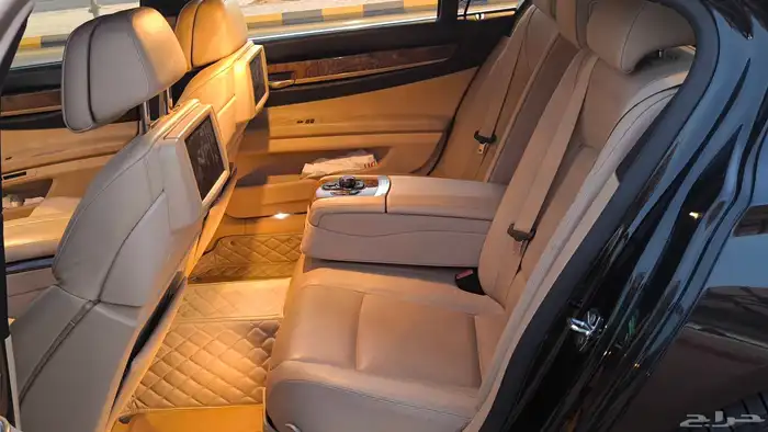 بي ام دبليو LI740فل كامل موديل 2009 22