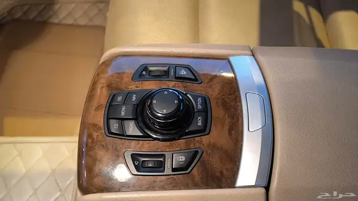 بي ام دبليو LI740فل كامل موديل 2009 24