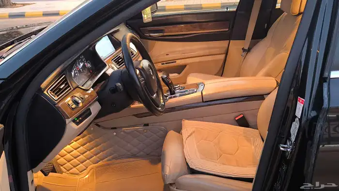 بي ام دبليو LI740فل كامل موديل 2009 21