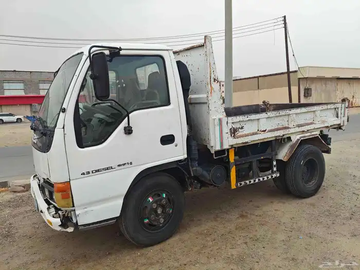Isuzu truck 2001 1