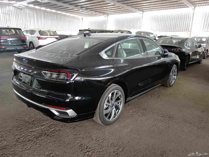 فورد تورس تيتانيوم موديل 2026 الوان مختلفه 4