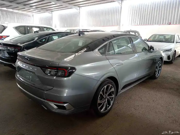 فورد تورس تيتانيوم موديل 2026 الوان مختلفه 5