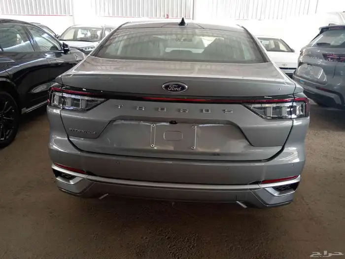 فورد تورس تيتانيوم موديل 2026 الوان مختلفه 6