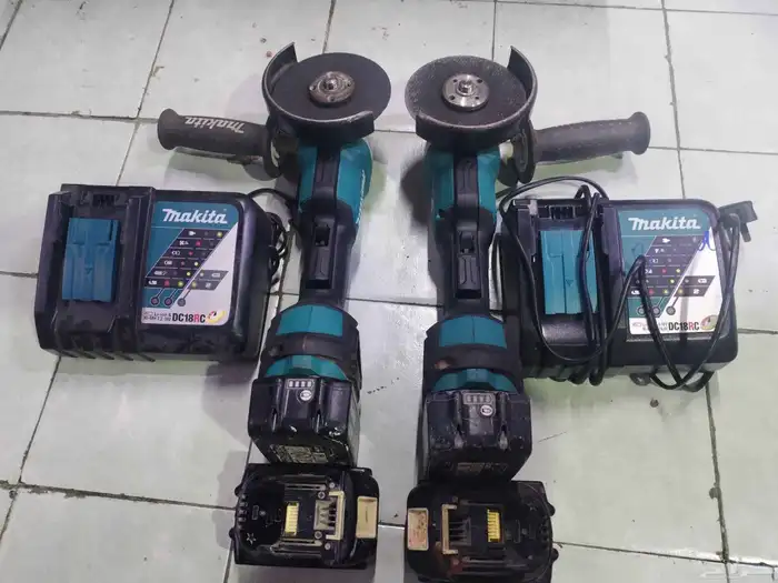 اللبيع صاروخين ودريلين من شركة هلتي من شركة مكيتا 1