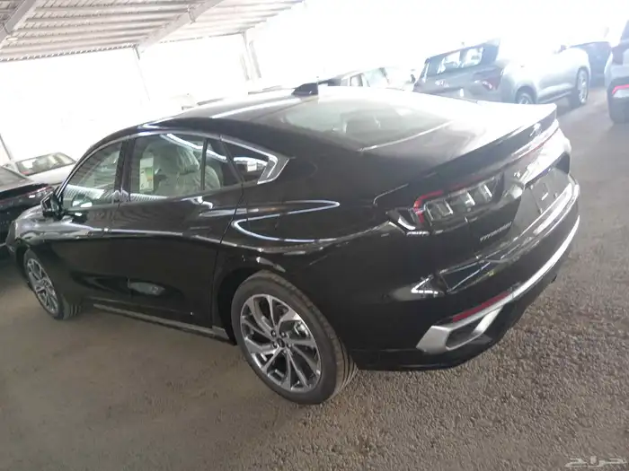 فورد تورس تيتانيوم موديل 2026 الوان مختلفه 3