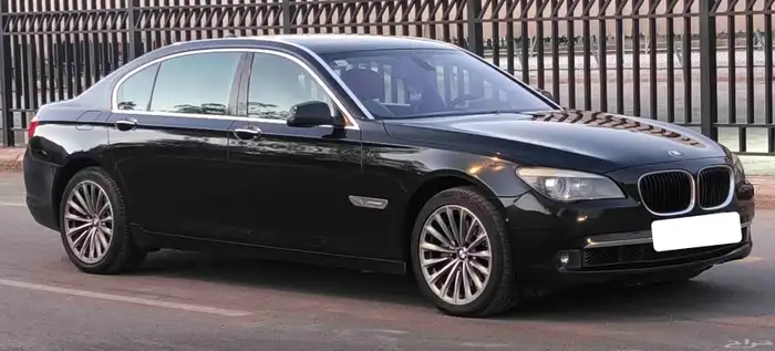 بي ام دبليو LI740فل كامل موديل 2009 7