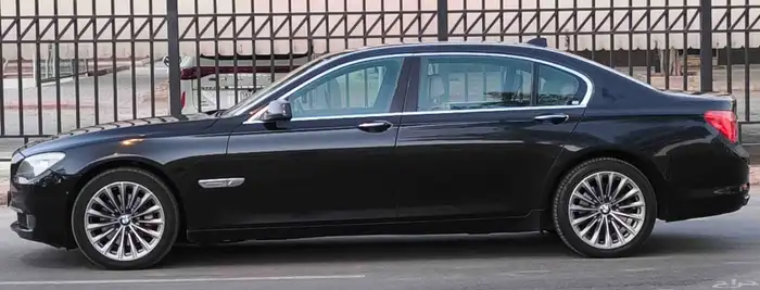 بي ام دبليو LI740فل كامل موديل 2009 2