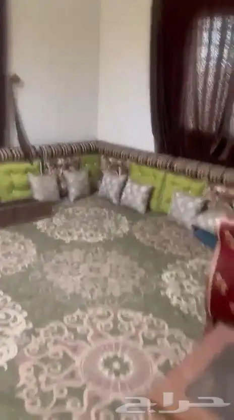 عفش اثاث مستعمل نظيف للبيع تلفزيون كنب سجاد كراسي 2