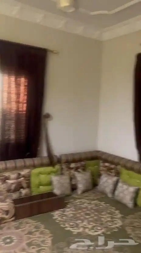 عفش اثاث مستعمل نظيف للبيع تلفزيون كنب سجاد كراسي 3