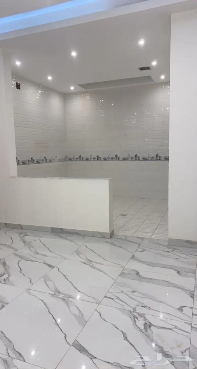 شقه ارضيه للايجار فى المهدية مدخلين 3 غرف وصاله السعر 36 الف 5