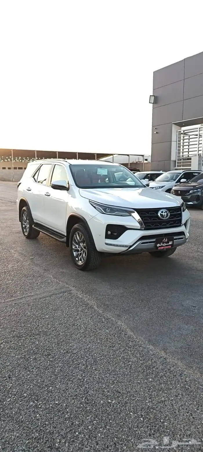 تويوتا فورتشنر موديل 2023عداد52الف مكينة 2.800 5