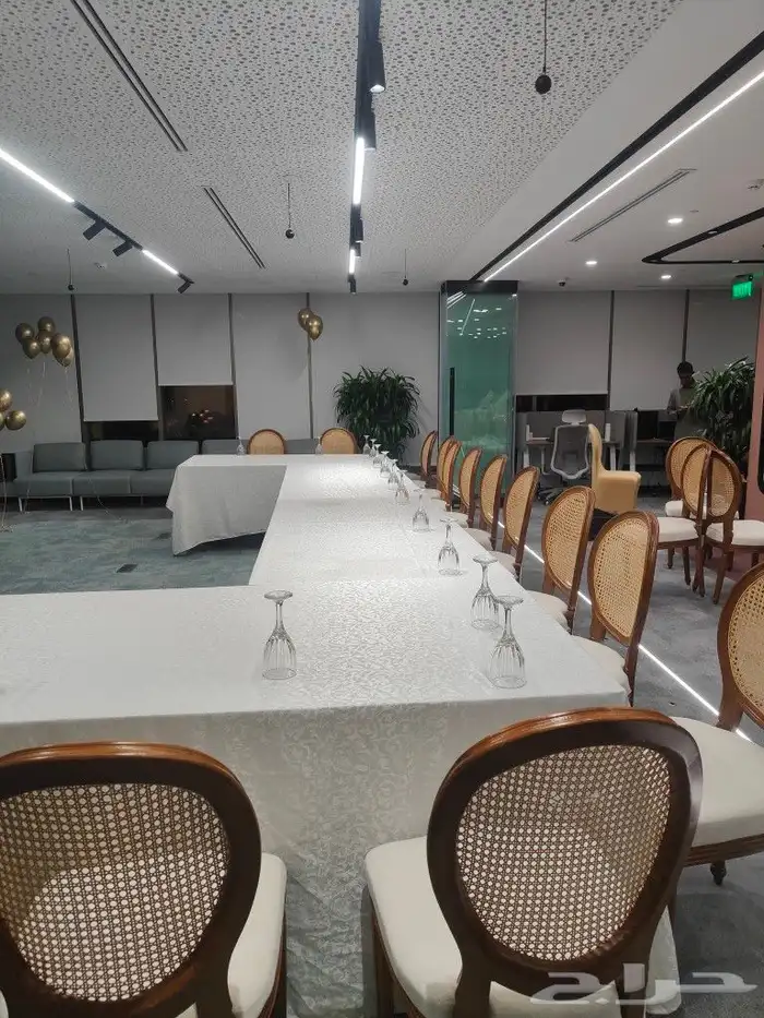 عندنا كراسي وطاولات قهوجين وصبابين 2