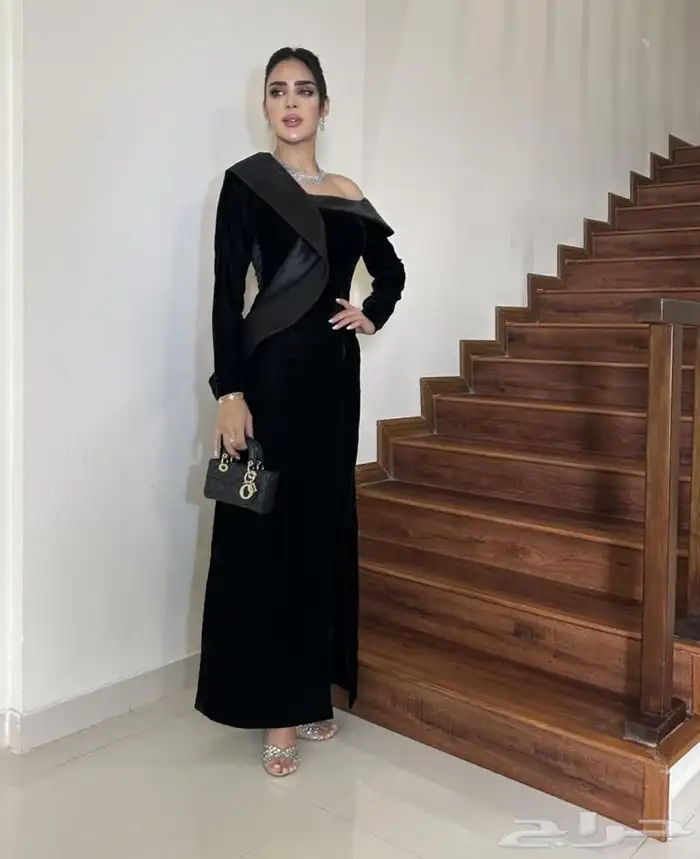 فساتين مناسبات حديثه وراقية خامات فخمه ومريحه في اللبس نشحن 15