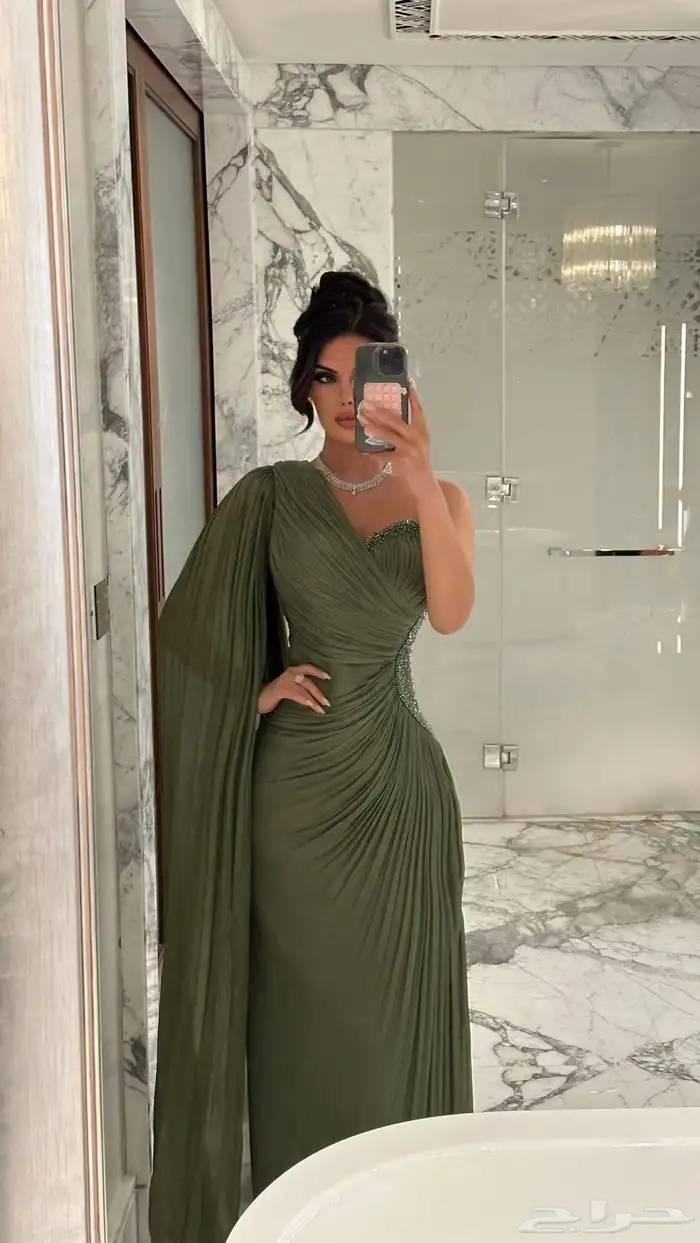 فساتين مناسبات حديثه وراقية خامات فخمه ومريحه في اللبس نشحن 16