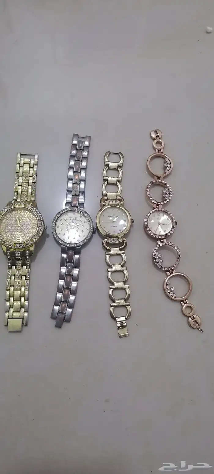 ساعات نسائية 1