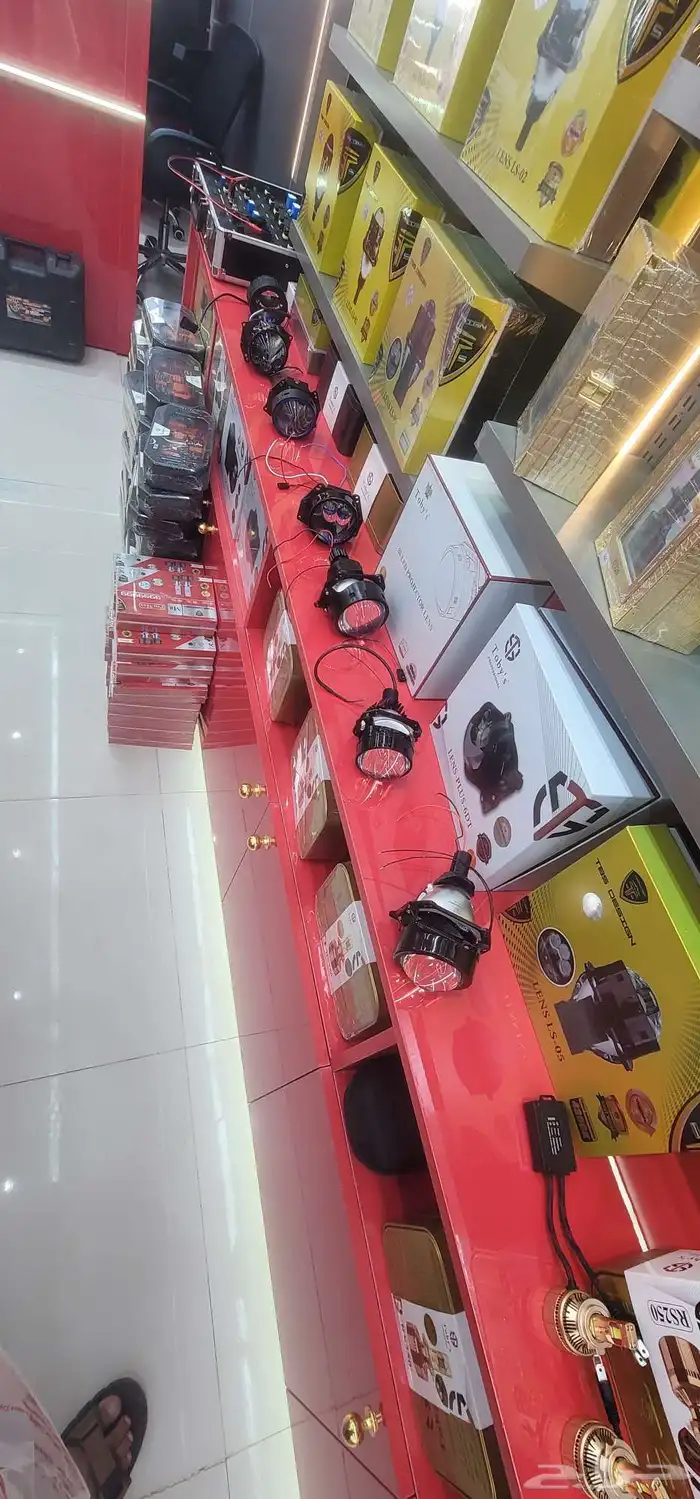 العدسه مدمجه ليزر وعدسات هلا فايف. وعدسات H4تركب كل سيارات 0