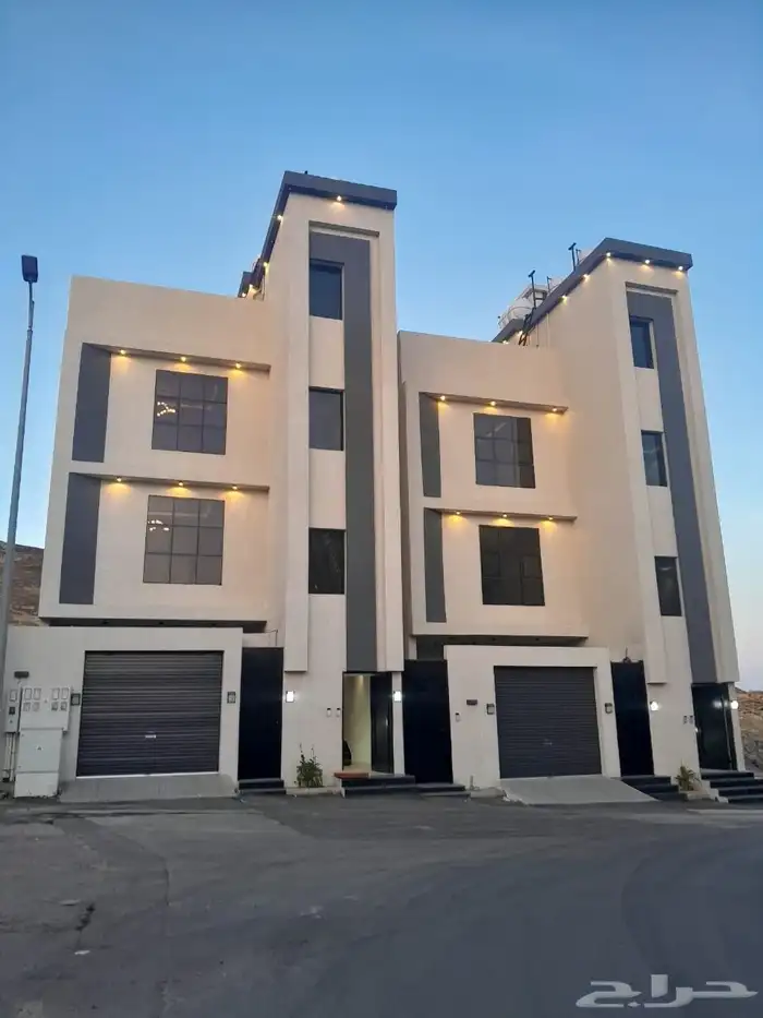 للبيع شقه دور ثاني مع سطح مستقل المصعد شغال بالمحاله 6غرف 0