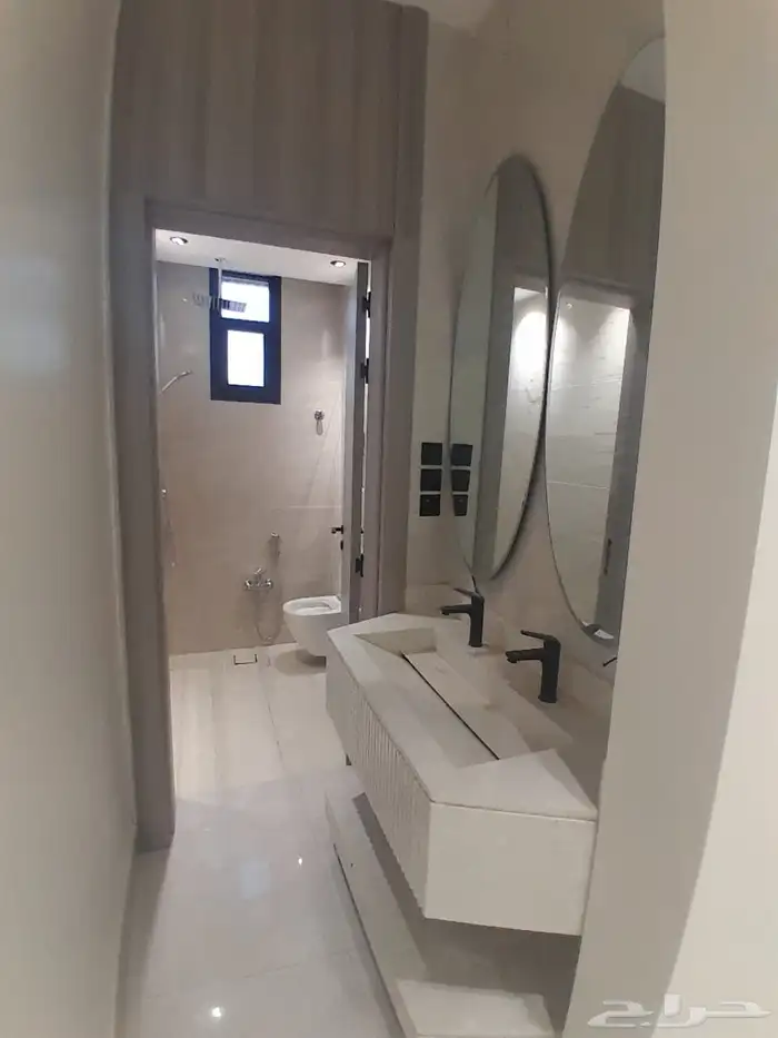 للبيع شقه دور ثاني مع سطح مستقل بحي القرطبه بسعر 550الف 13