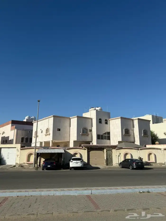 عمارة او ارض للبيع موقع مميز بحي النخيل 2